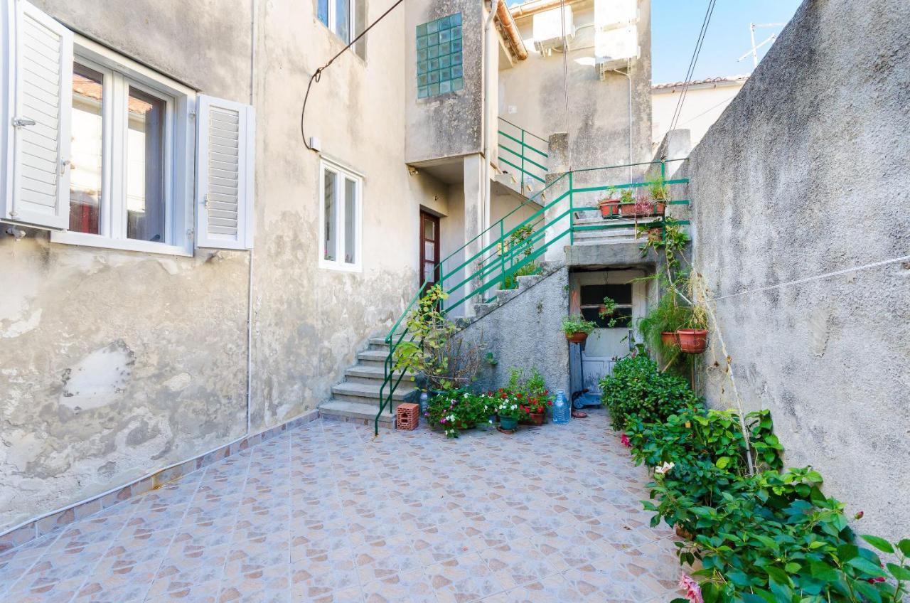 Rooms Sonja P Rab Town Esterno foto